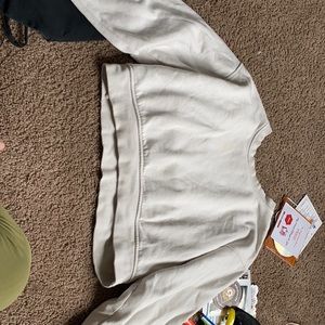 M Zara white crop sweater